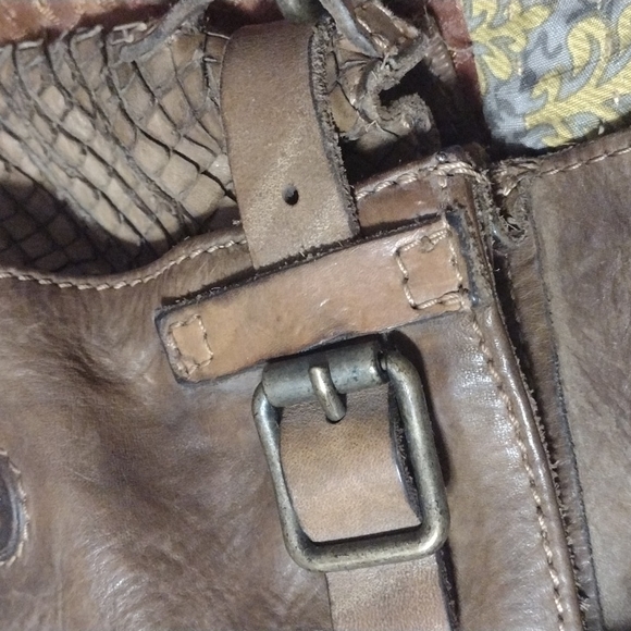 RARE Giant Campomaggi Italian leather studded messenger bag with leather scales - Picture 11 of 16